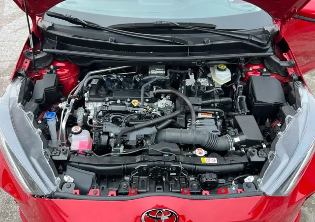 TOYOTA Yaris 1.5 VVT-i Comfort