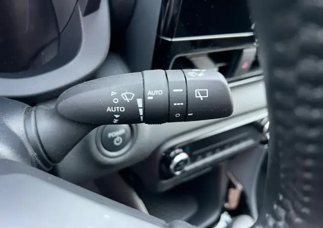 TOYOTA Yaris 1.5 VVT-i Comfort