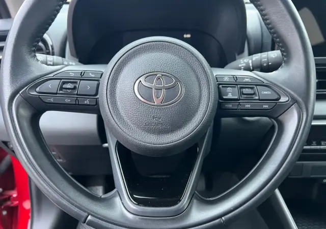 TOYOTA Yaris 1.5 VVT-i Comfort