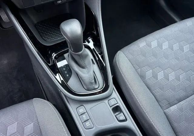 TOYOTA Yaris 1.5 VVT-i Comfort