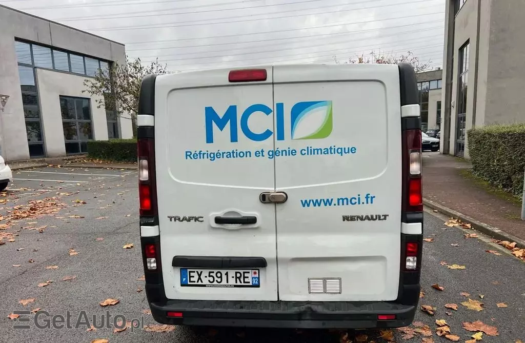 RENAULT Trafic 