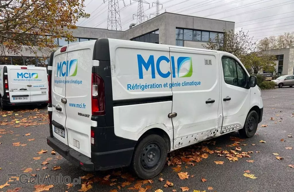 RENAULT Trafic 