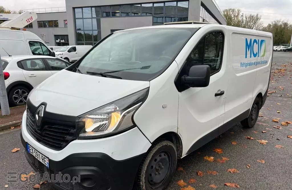 RENAULT Trafic 