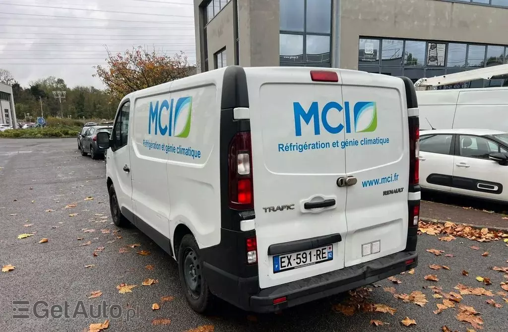 RENAULT Trafic 