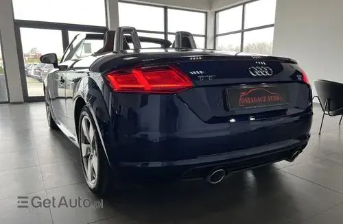 AUDI TT 