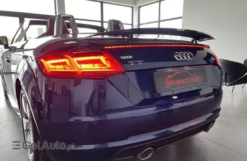 AUDI TT 