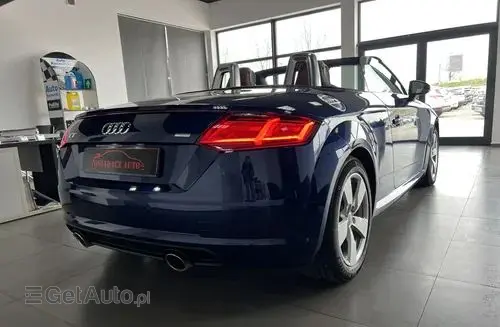 AUDI TT 