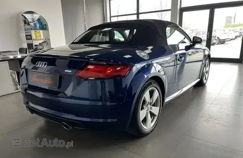 AUDI TT 