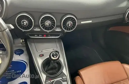 AUDI TT 