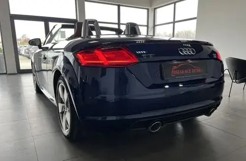 AUDI TT 