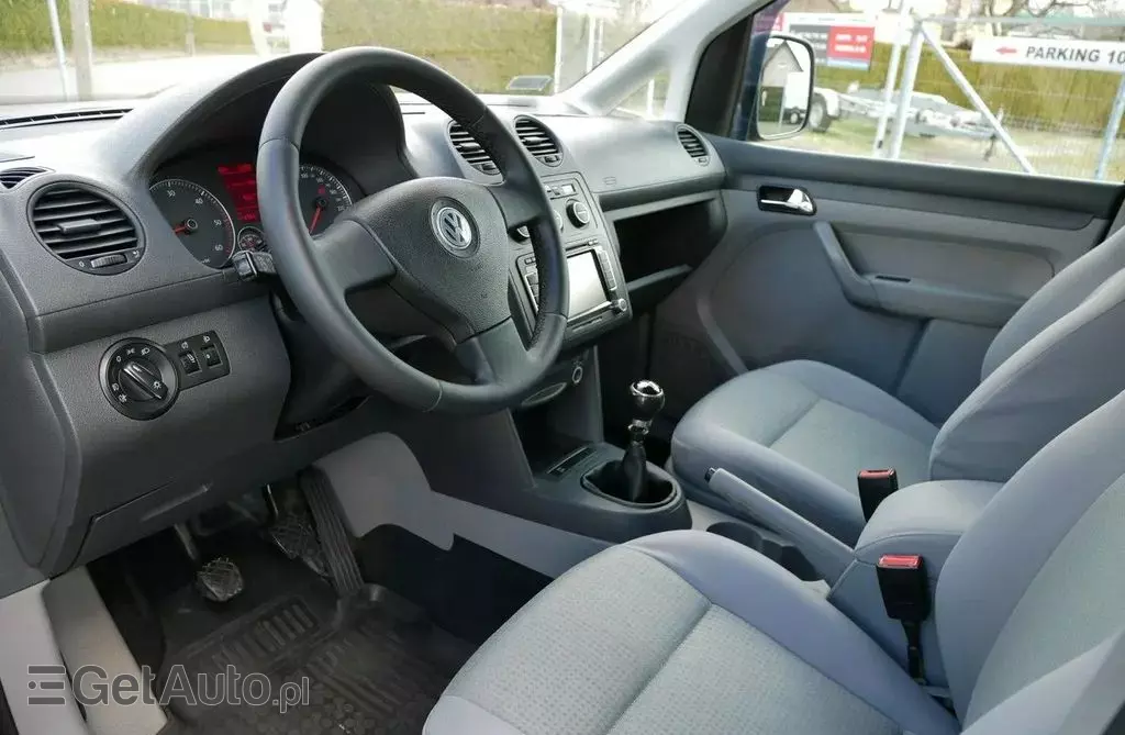 VOLKSWAGEN Caddy 