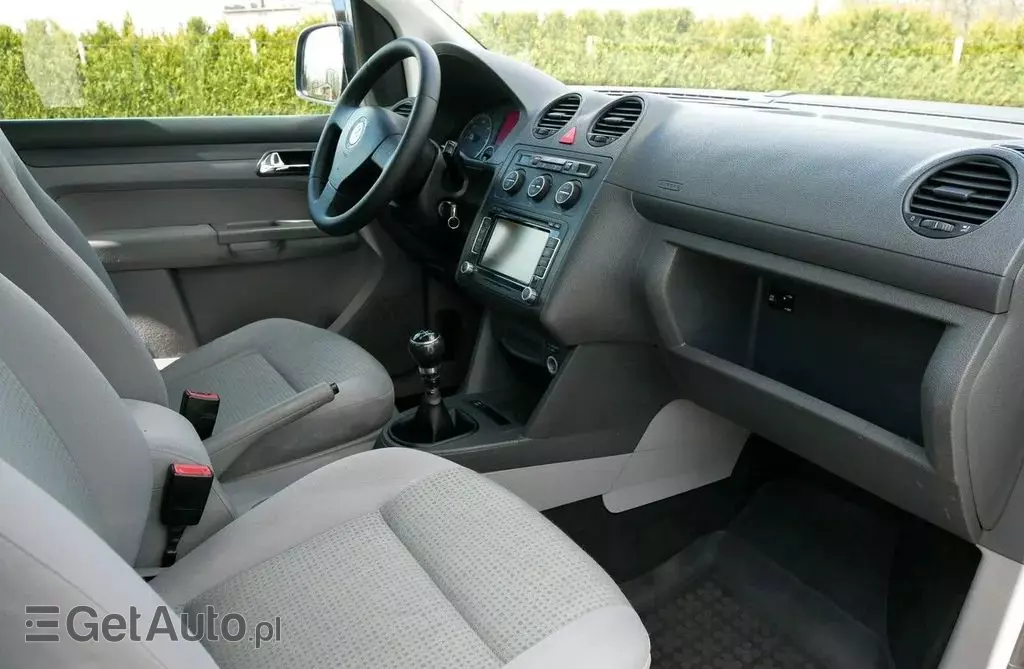VOLKSWAGEN Caddy 