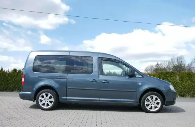 VOLKSWAGEN Caddy 