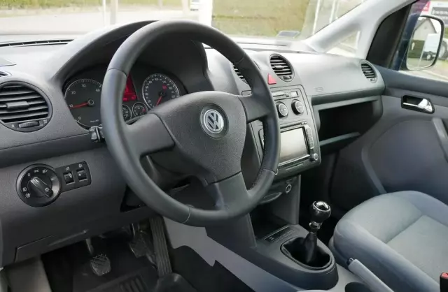 VOLKSWAGEN Caddy 