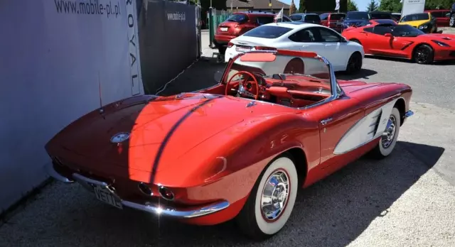 CHEVROLET Corvette 
