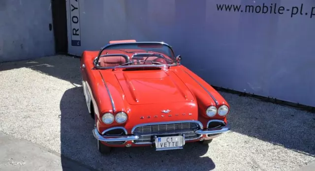 CHEVROLET Corvette 