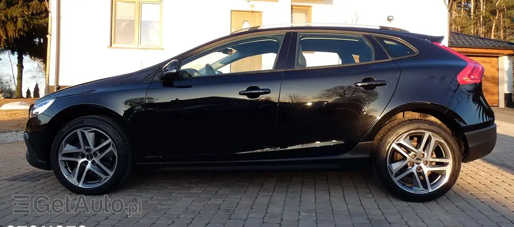 VOLVO V40 D3 Drive-E Summum