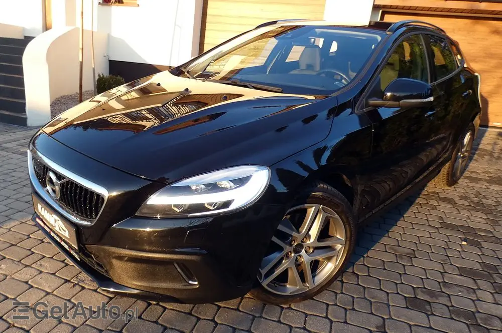 VOLVO V40 D3 Drive-E Summum