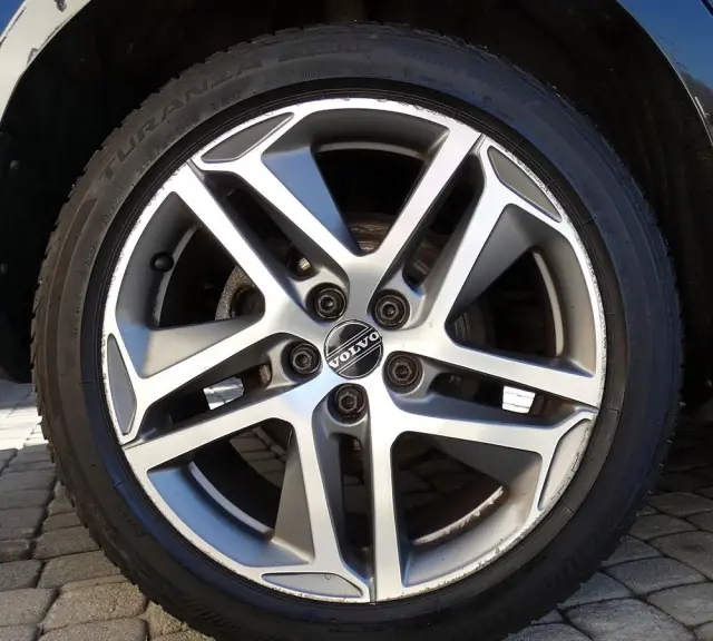 VOLVO V40 D3 Drive-E Summum