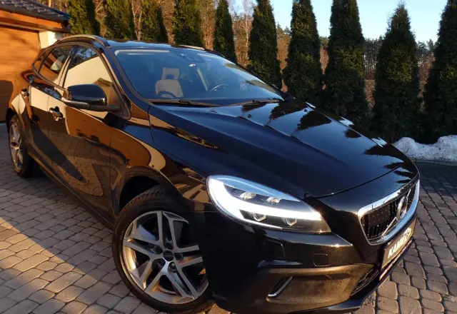VOLVO V40 D3 Drive-E Summum