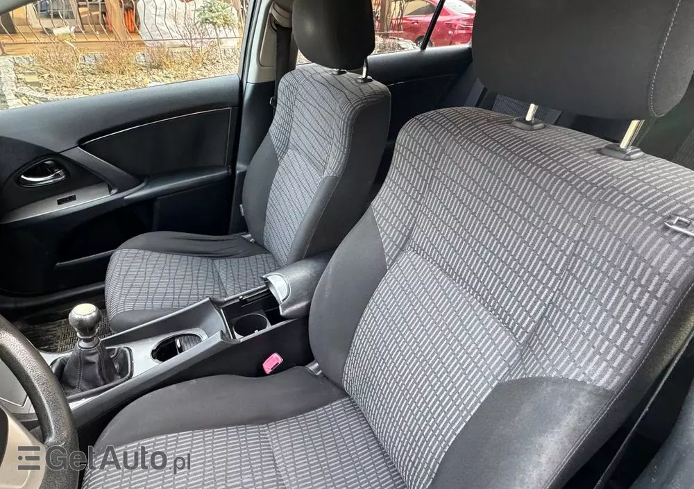 TOYOTA Avensis 2.0 D-4D Sol plus+NAVI