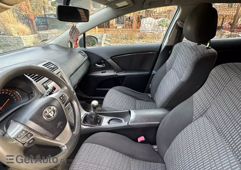 TOYOTA Avensis 2.0 D-4D Sol plus+NAVI