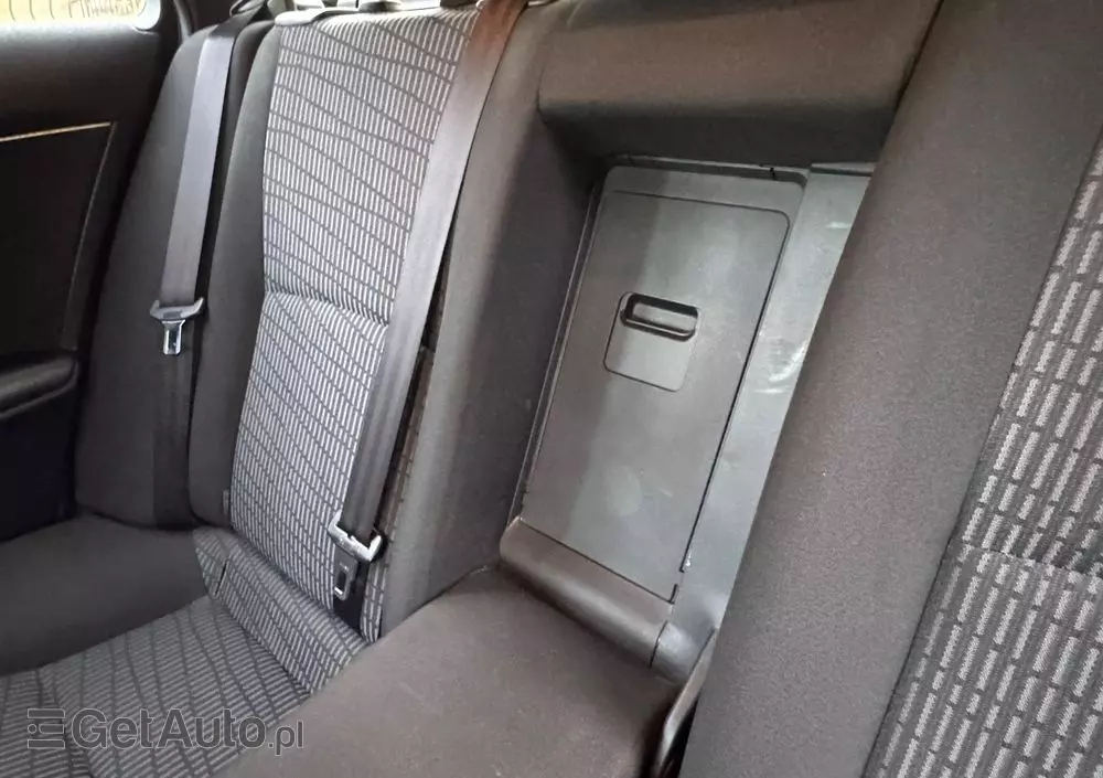 TOYOTA Avensis 2.0 D-4D Sol plus+NAVI