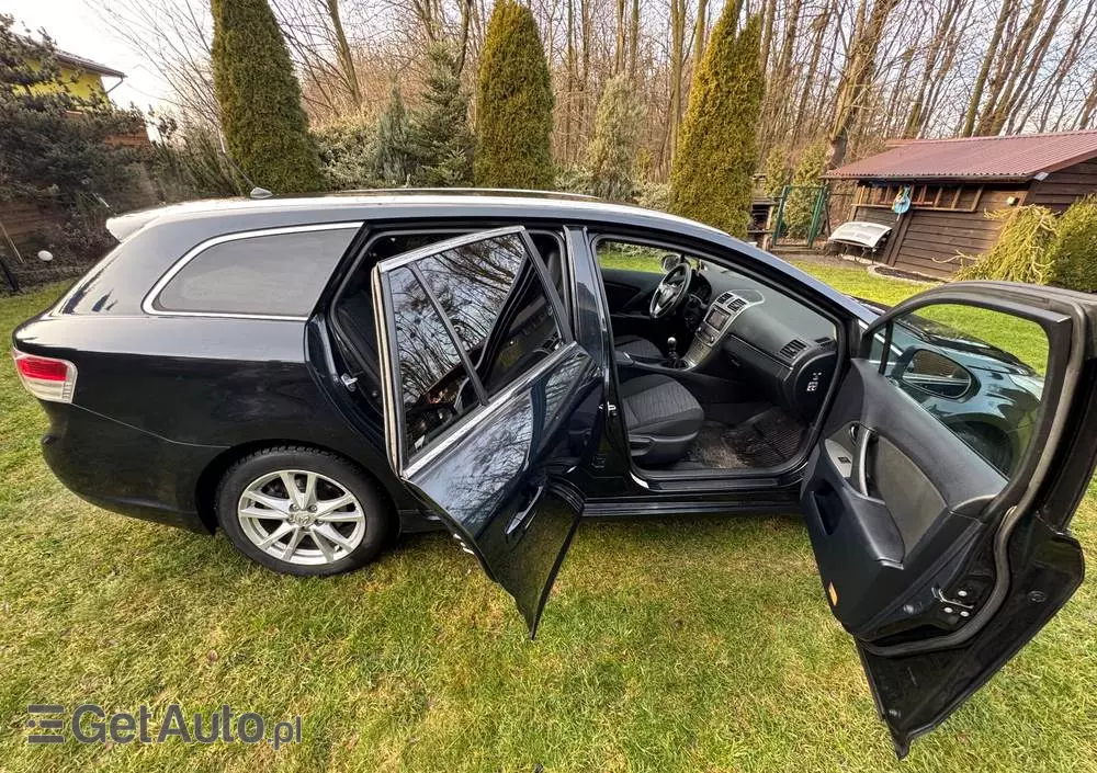 TOYOTA Avensis 2.0 D-4D Sol plus+NAVI