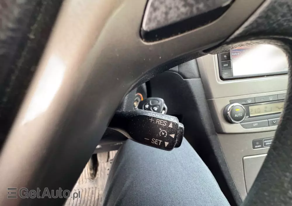 TOYOTA Avensis 2.0 D-4D Sol plus+NAVI