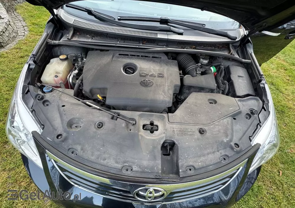 TOYOTA Avensis 2.0 D-4D Sol plus+NAVI