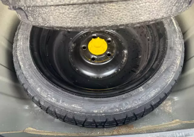 TOYOTA Avensis 2.0 D-4D Sol plus+NAVI