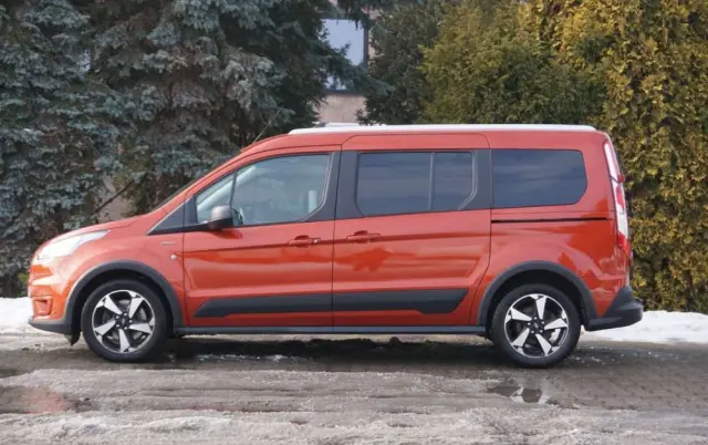 FORD Transit Connect Kombi 230 L2 Active PowerShift
