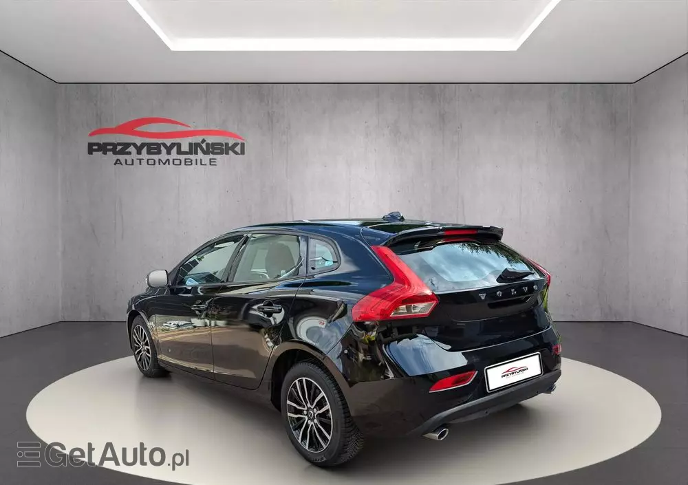 VOLVO V40 D3 Drive-E R-Design Kinetic