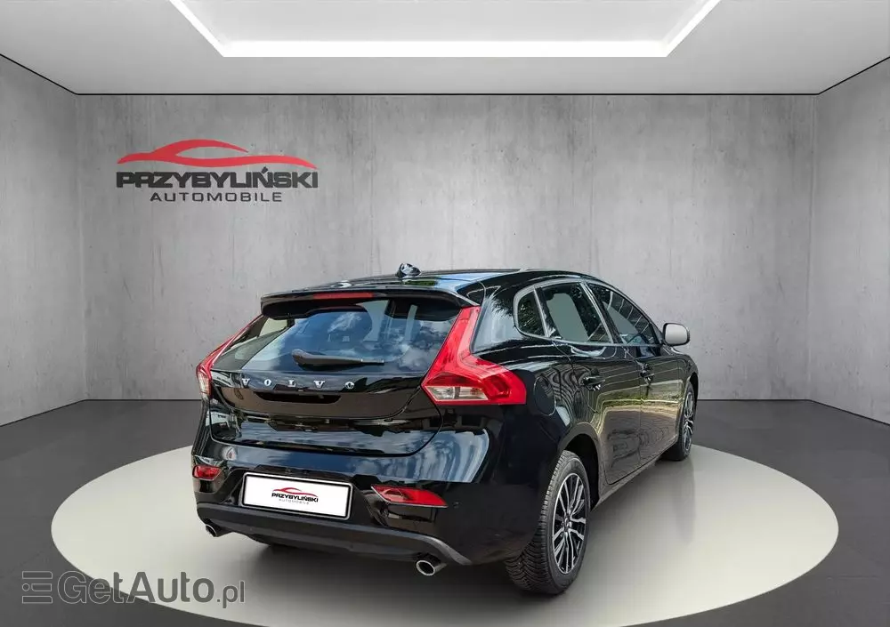 VOLVO V40 D3 Drive-E R-Design Kinetic