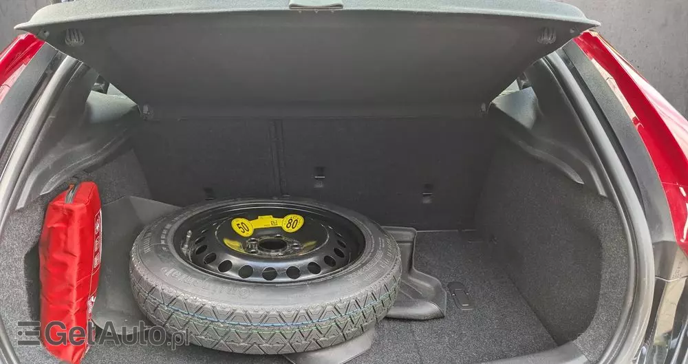 VOLVO V40 D3 Drive-E R-Design Kinetic