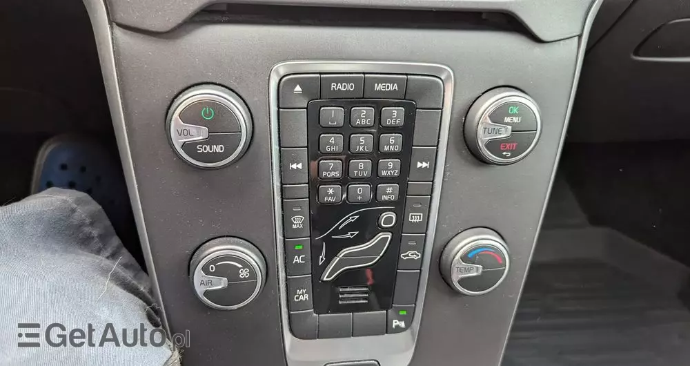 VOLVO V40 D3 Drive-E R-Design Kinetic