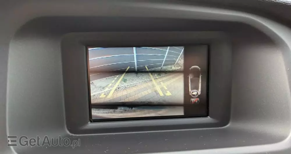 VOLVO V40 D3 Drive-E R-Design Kinetic