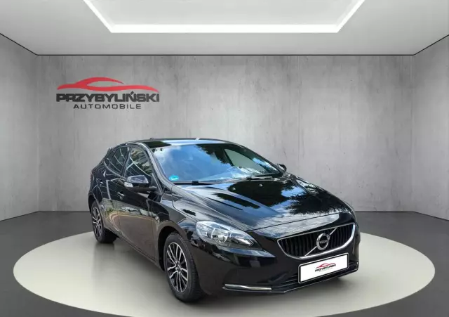 VOLVO V40 D3 Drive-E R-Design Kinetic