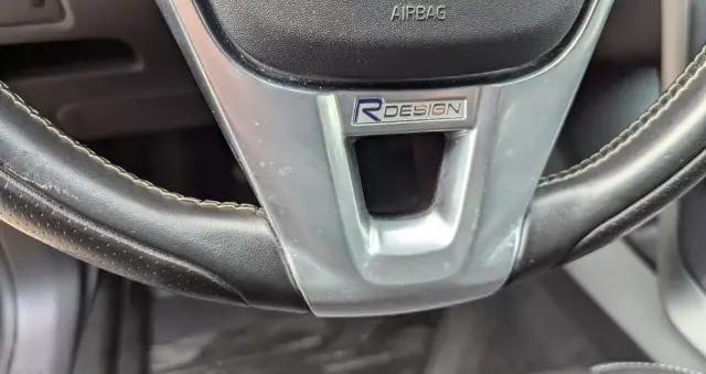 VOLVO V40 D3 Drive-E R-Design Kinetic