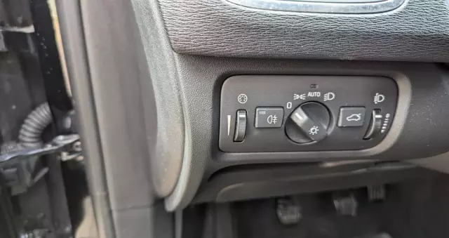 VOLVO V40 D3 Drive-E R-Design Kinetic