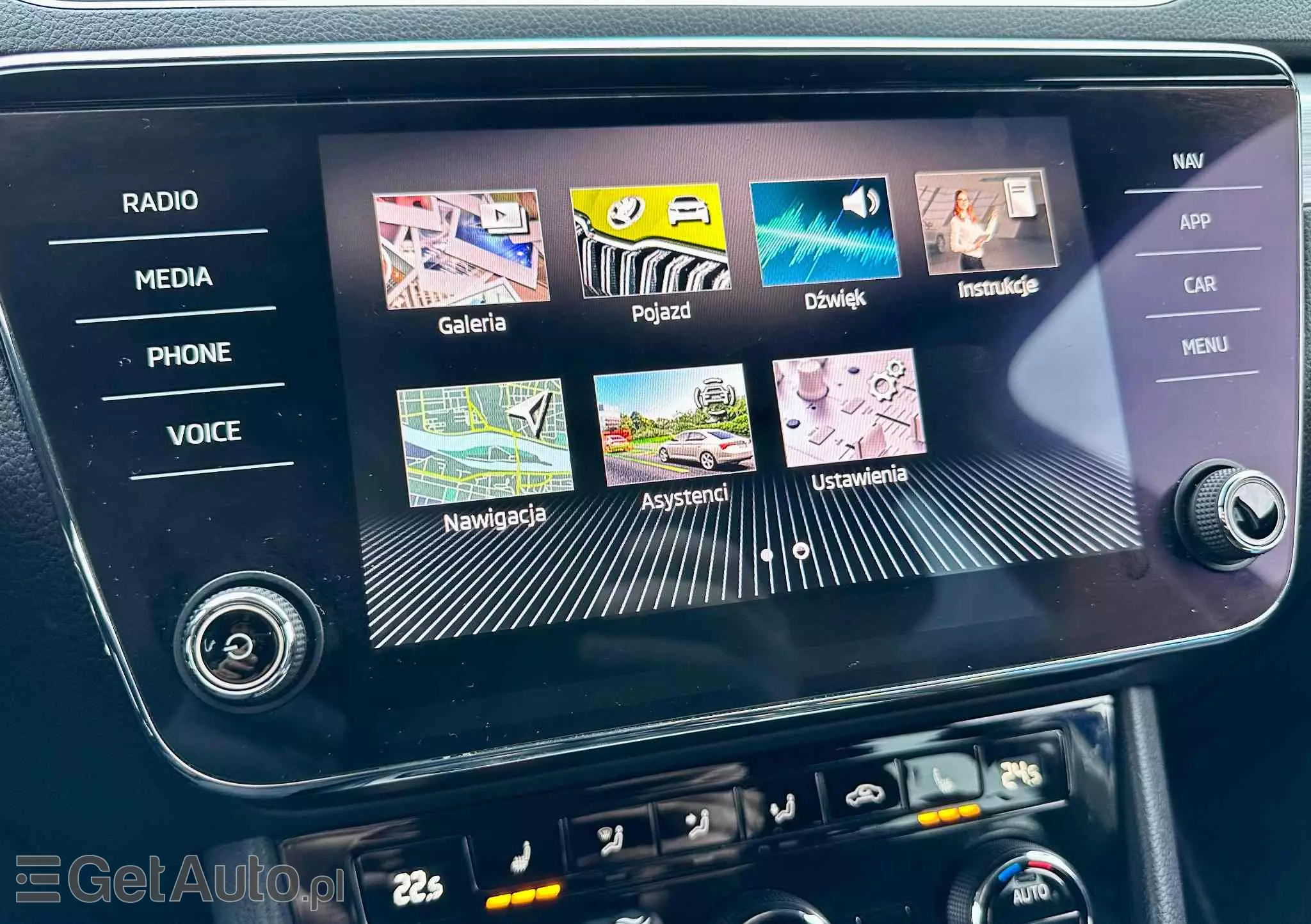 SKODA Superb 2.0 TDI SCR Style