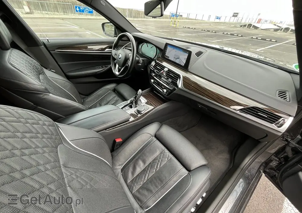 BMW Seria 5 520i Luxury Line