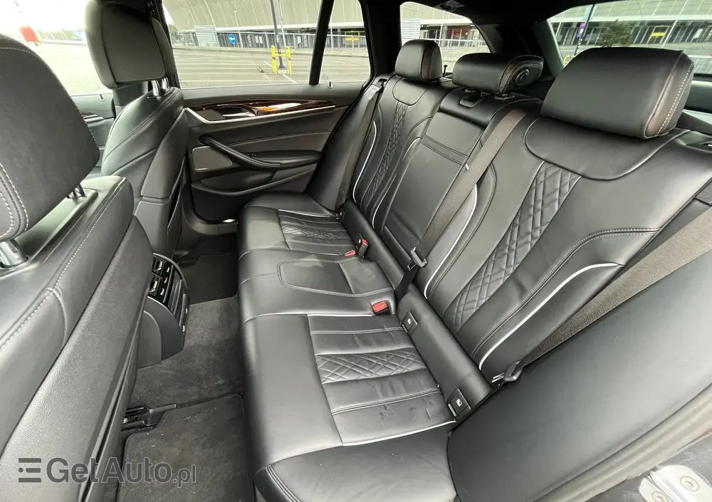 BMW Seria 5 520i Luxury Line