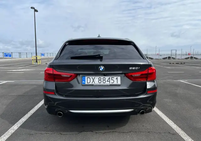 BMW Seria 5 520i Luxury Line