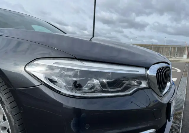 BMW Seria 5 520i Luxury Line