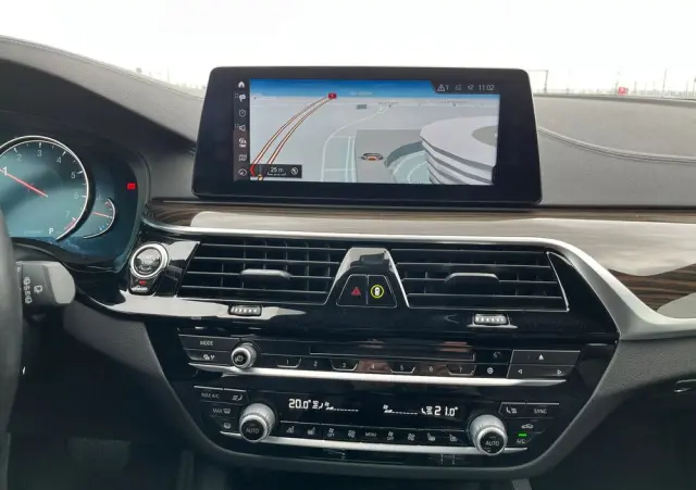 BMW Seria 5 520i Luxury Line