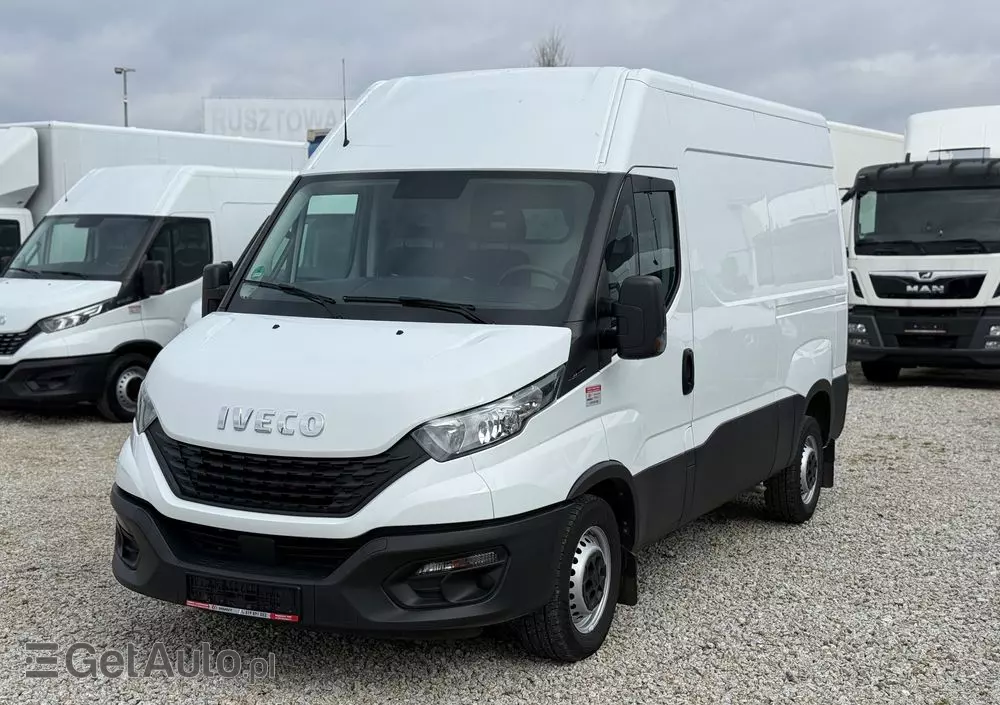 IVECO 2021/Daily/Średni/manual/Klima/Tempomat/ 