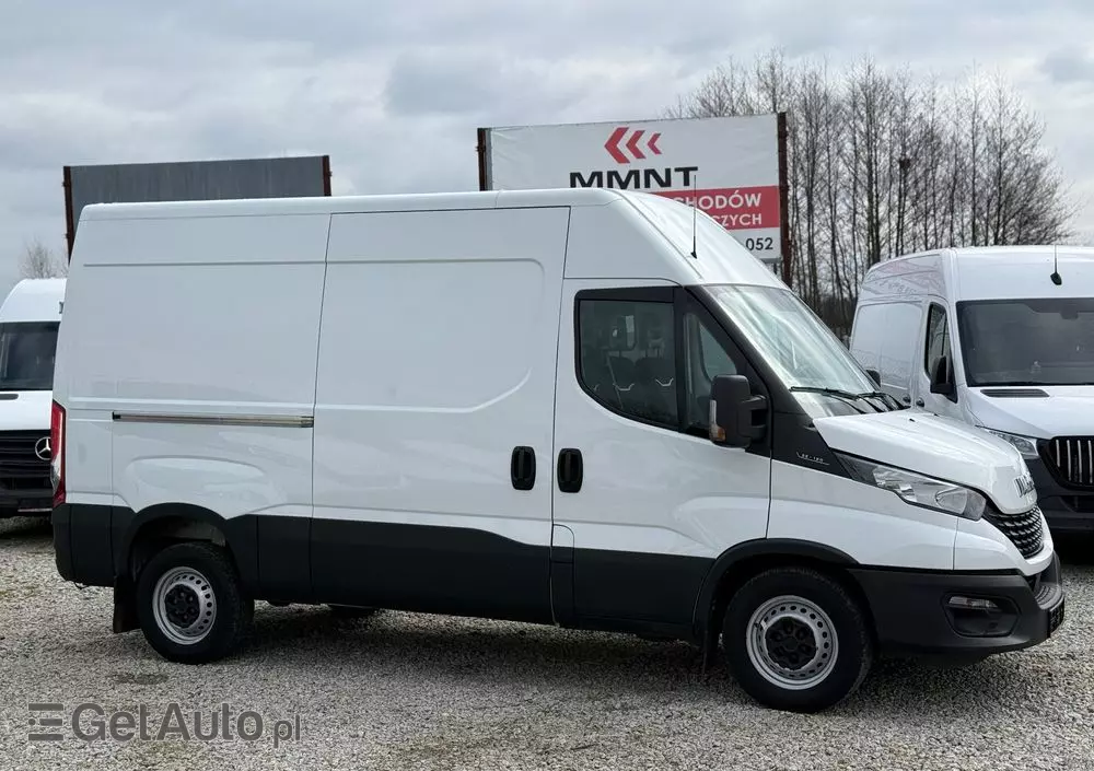IVECO 2021/Daily/Średni/manual/Klima/Tempomat/ 