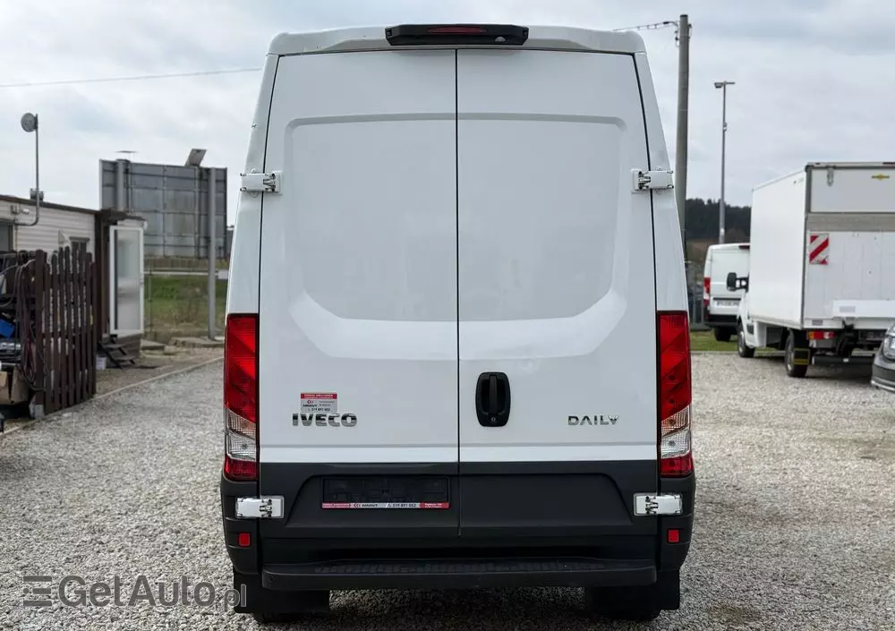 IVECO 2021/Daily/Średni/manual/Klima/Tempomat/ 