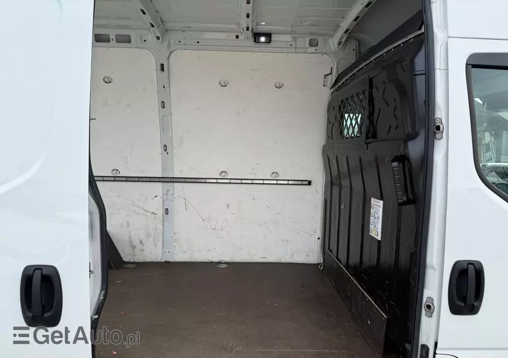 IVECO 2021/Daily/Średni/manual/Klima/Tempomat/ 